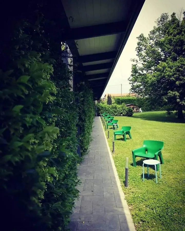 Mxp Rooms Cardano Al Campo