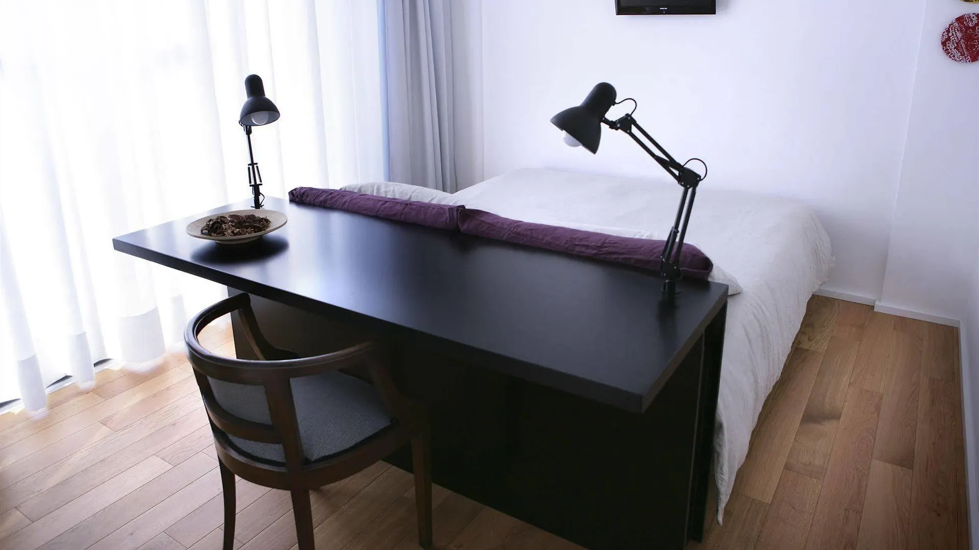 Mxp Rooms Cardano Al Campo Italy